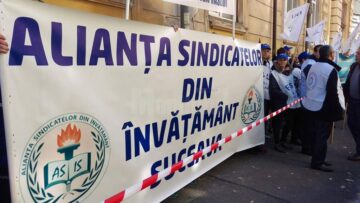 Aproximativ 7.000 de profesori suceveni așteaptă recuperarea unor drepturi bănești
