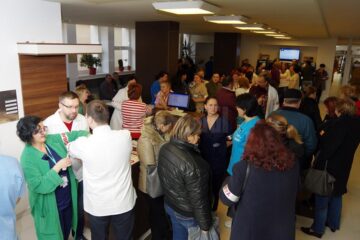Circa 300 de angajați ai Spitalului de Urgență Suceava au participat, ieri, la greva de avertisment