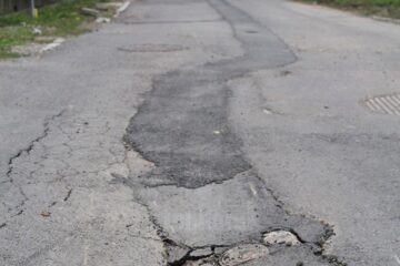 Strada Mărășești s-a surpat la scurt timp după o lucrare la rețeaua de gaz metan