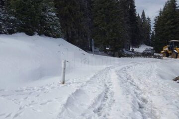 Zăpada căzută pe Rarău poate da mari bătăi de cap turiștilor