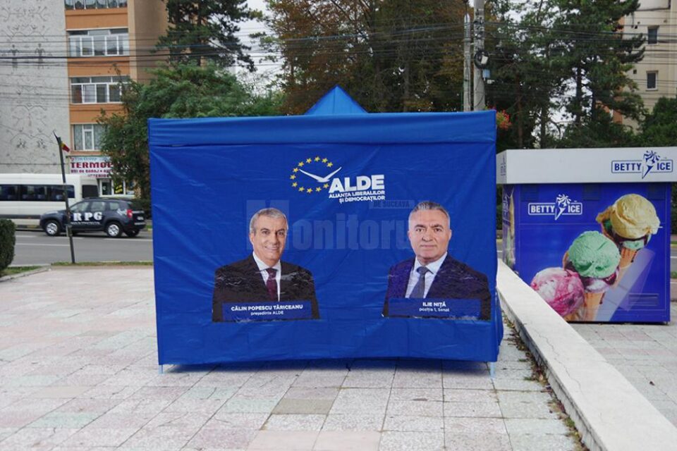 Corturile electorale ale ALDE au fost amplasate în șase zone din municipiul Suceava prin priponirea lor în dibluri