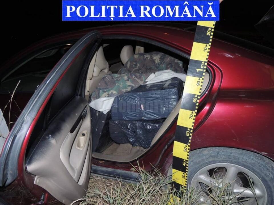 Mașina plină cu țigări de contrabandă