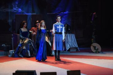 Colegiul Național „Petru Rareș” și-a ales regele și regina la castelul Camelot