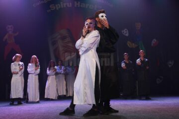 Spectacolul măștilor, pe scena Balului Bobocilor al Colegiului „Spiru Haret” Suceava