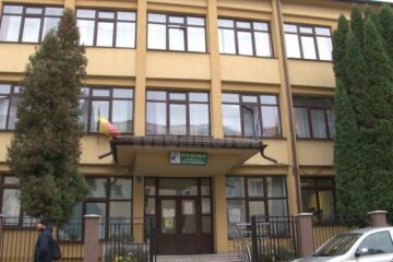 Școala Gimnazială Nr. 10 Suceava va avea, peste câteva luni, opt săli de clasa în plus