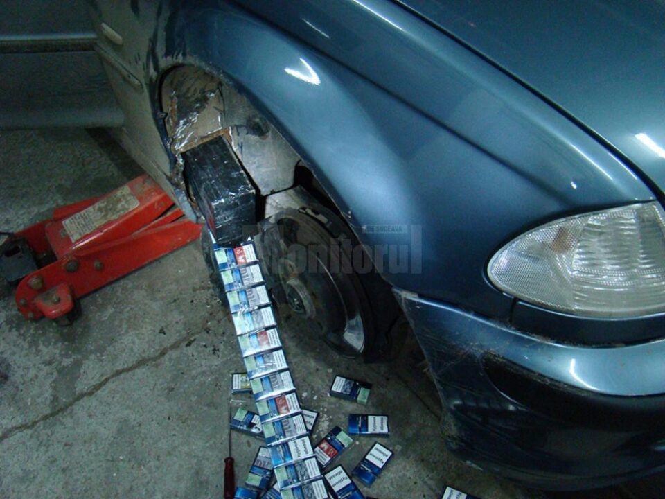BMW-ul cu țigări ascunse în bord și praguri, confiscat