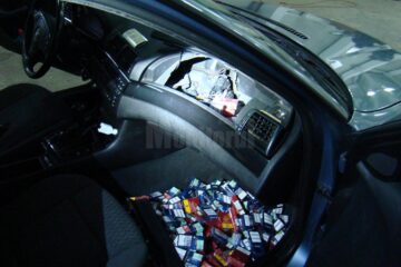BMW-ul cu țigări ascunse în bord și praguri, confiscat