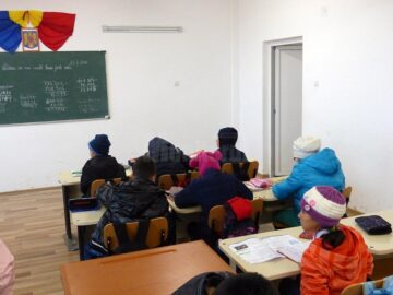 250 de elevi de la școala recent modernizată din Probota tremură de frig în clase, la nici 10 grade Celsius