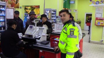 Polițiștii au descins în restaurante și magazine, pentru a preveni vânzarea de alcool și țigări minorilor