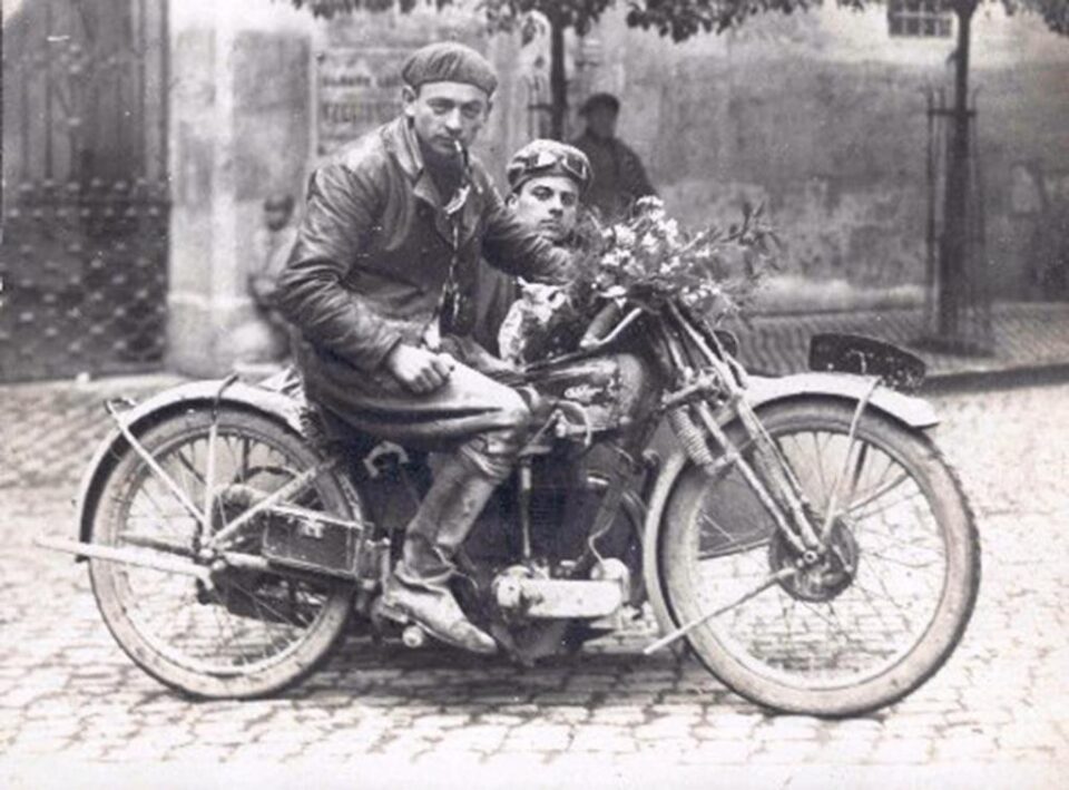 „Pe două roți”