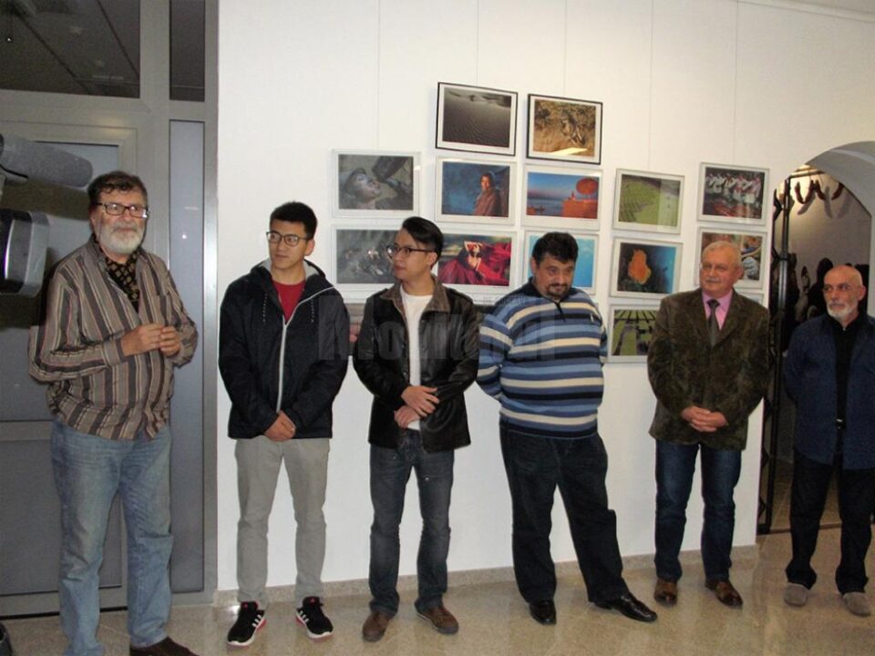 Festivalul Fotografiei Chineze în România a poposit la Suceava