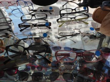 Reduceri de 50% la rame, consultații gratuite și ochelari de calitate, la Eye's Optic Suceava