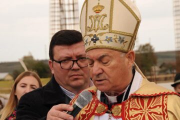 Ceremonialul religios a fost condus de Episcopul de Iași, Petru Gherghel