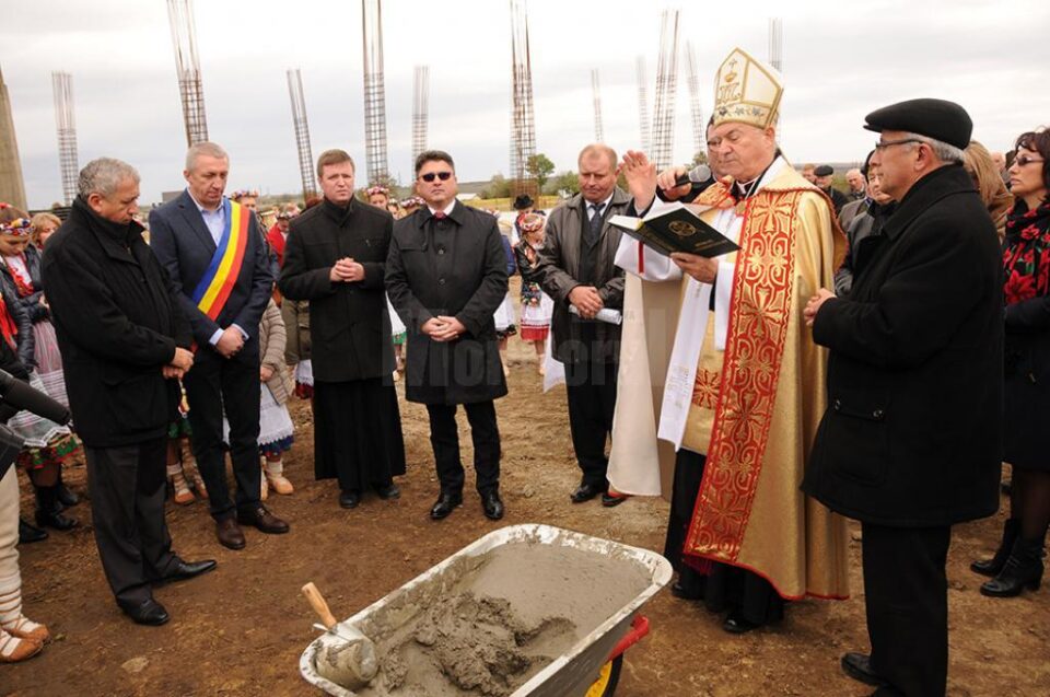 Ceremonialul religios a fost condus de Episcopul de Iași, Petru Gherghel