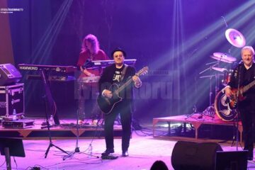 Grupul Pasarea Rock, în concert pe scena Casei de Cultură din Suceava. Foto: orasulsuceava.ro