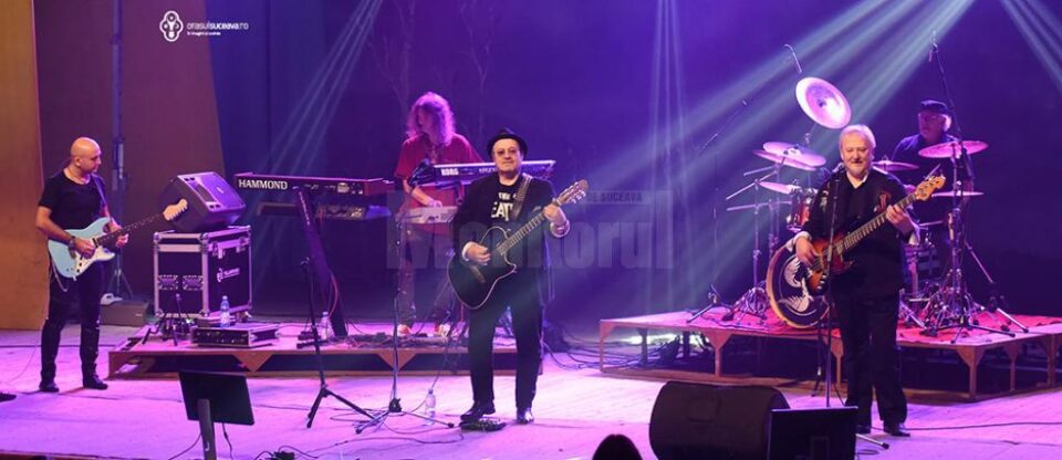 Grupul Pasarea Rock, în concert pe scena Casei de Cultură din Suceava. Foto: orasulsuceava.ro