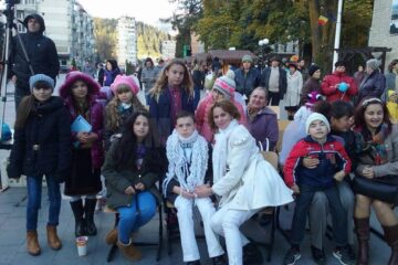 Evenimentul caritabil „Îmbrățișări gratuite”, la Câmpulung Moldovenesc