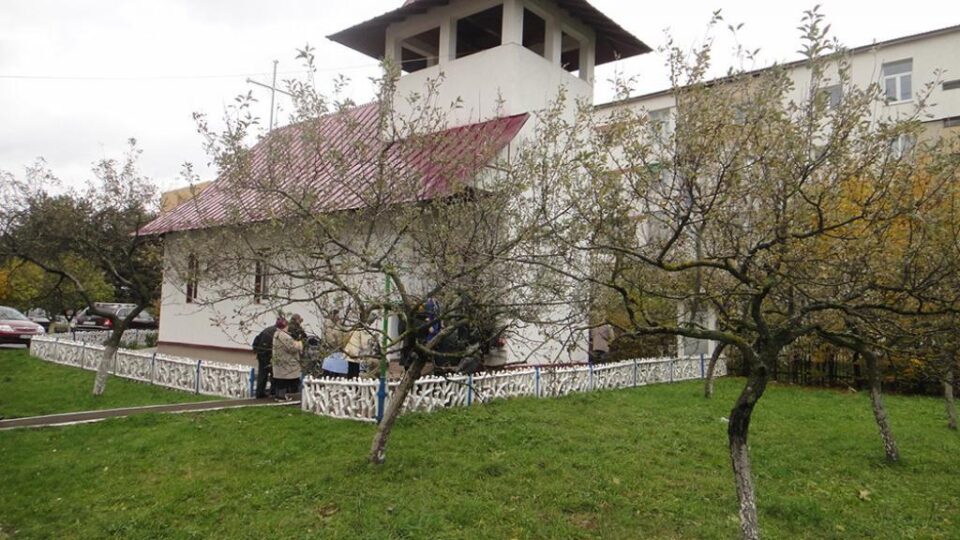 Biserica de la Spitalul Municipal „Sf. Doctori Cosma și Damian” și-a sărbătorit hramul Biserica de la Spitalul Municipal „Sf. Doctori Cosma și Damian” și-a sărbătorit hramul