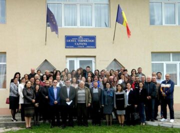 Evenimentul a reunit zeci de profesori, elevi și foști elevi ai liceului
