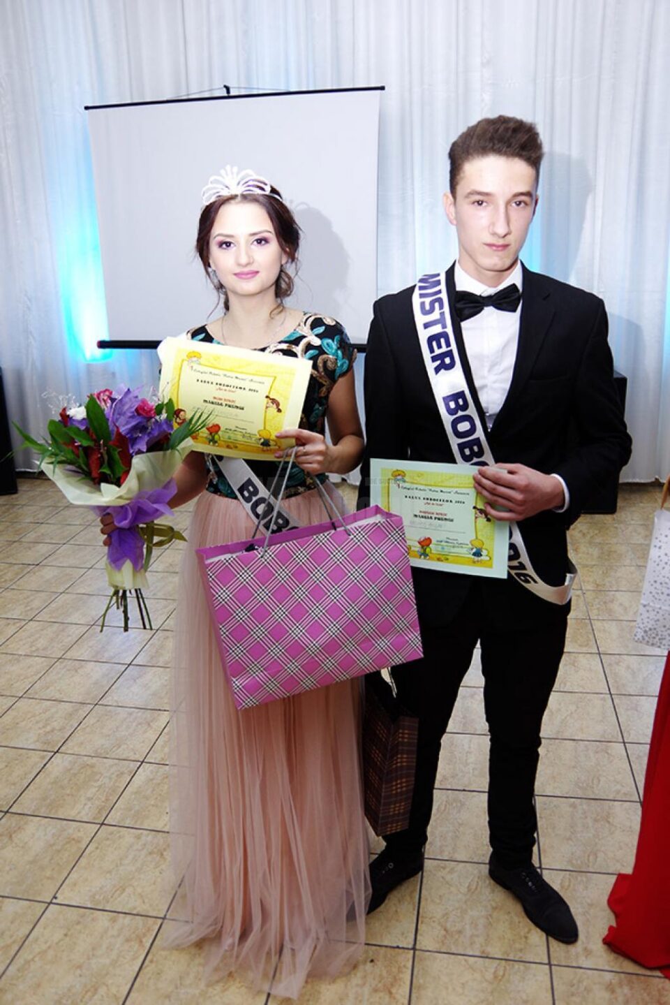 Alexandra Humă și Andrei Busuioc au fost aleși cei mai frumoși boboci