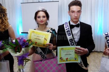 Alexandra Humă și Andrei Busuioc au fost aleși cei mai frumoși boboci ai Colegiului „Petru Mușat”