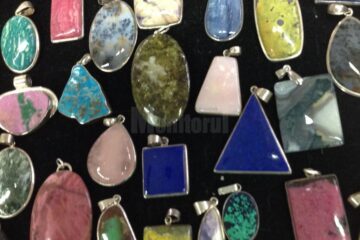 Cristale, pietre prețioase și bijuterii, la expoziția Mineralia de la Muzeul de Științele Naturii