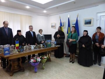 Cartea „Sfânta Mănăstire Voroneț – un sfert de veac de la reînființare” a fost lansată la Consulatul General al României în Cernăuți