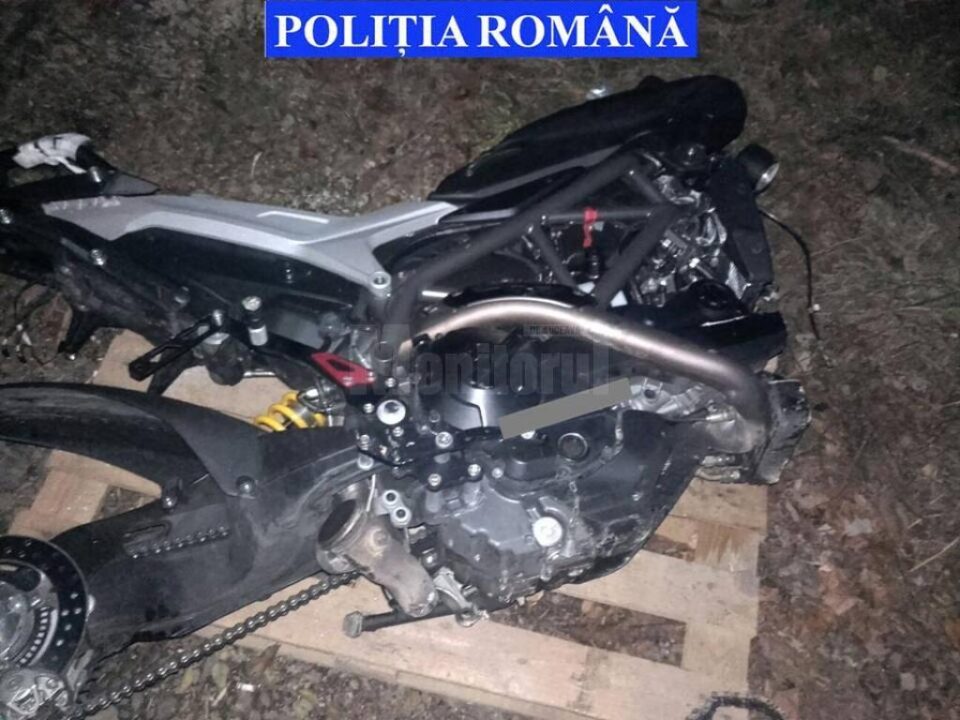 Una dintre motociclete