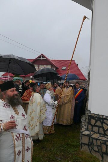 Mănăstirea Podu Coșnei a fost resfințită