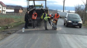Gheorghe Flutur consideră prioritare lucrările de asfaltare a drumurilor către Rădăuți