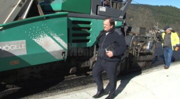 Gheorghe Flutur consideră prioritare lucrările de asfaltare a drumurilor către Rădăuți