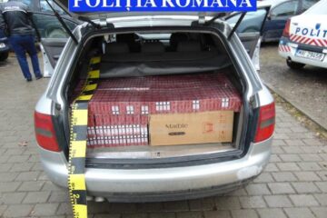 Mașina plină cu țigări de contrabandă