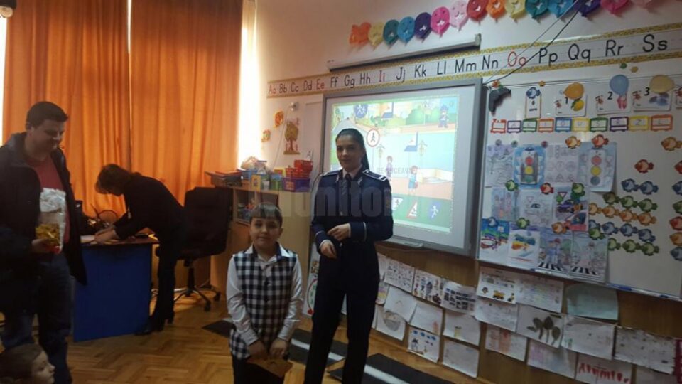 Peste 10.000 de elevi au participat la Săptămâna Educației Rutiere