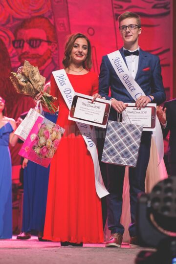 Miss și Mister Boboc la Colegiul de Artă “Ciprian Porumbescu”, aleși după un spectacol “Selfie time”