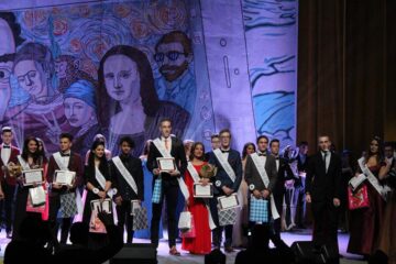 Miss și Mister Boboc la Colegiul de Artă “Ciprian Porumbescu”, aleși după un spectacol “Selfie time”