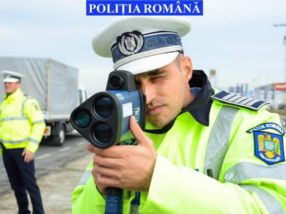 Dosare penale, permise reținute și plăcuțe cu numere străine ridicate, după acțiuni de control cu 250 de polițiști
