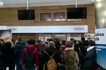 Monitoarele sunt negre, nu afișează nici un anunț