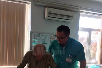 Dr. Vlad Morariu, cu veteranul pacienților endoprotezați
