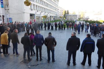 ALDE Suceava a început campania printr-un flashmob care a redat din oameni harta județului