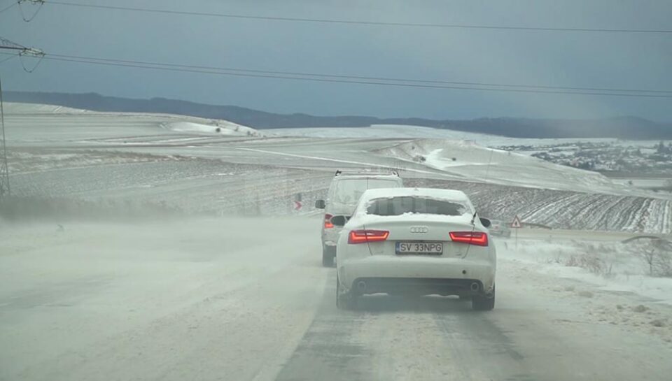 Traficul din județ s-a desfășurat în mare parte în condiții grele