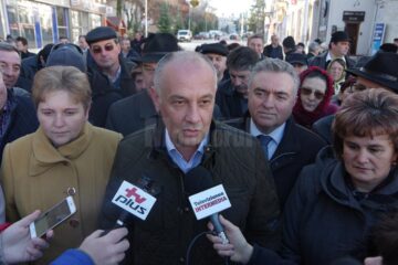 ALDE Suceava a început campania printr-un flashmob care a redat din oameni harta județului
