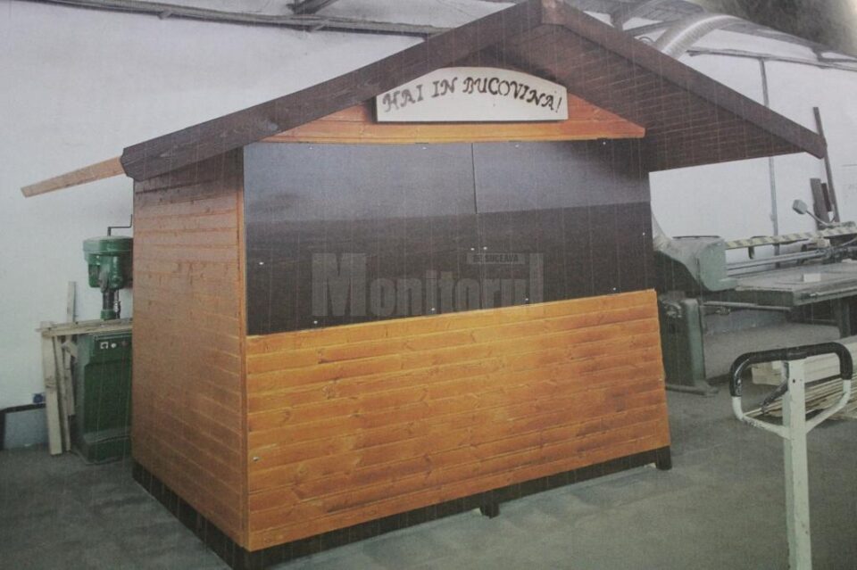 Astăzi sosesc noile căsuțe pentru Târgul de Crăciun din Suceava