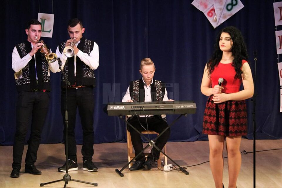 Spectacol în cinstea bobocilor Colegiului Tehnic „Samuil Isopescu”, pe scena Auditoriumului „Joseph Schmidt”