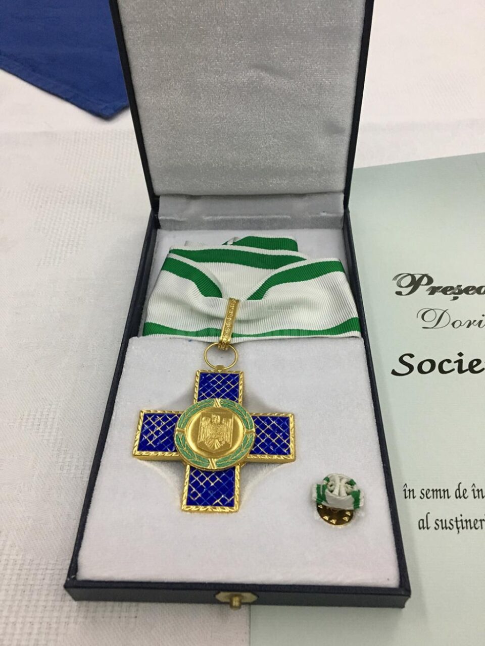 Profesori fălticeneni, prezenți la Palatul Cotroceni, la decorarea Societății Române de Geografie