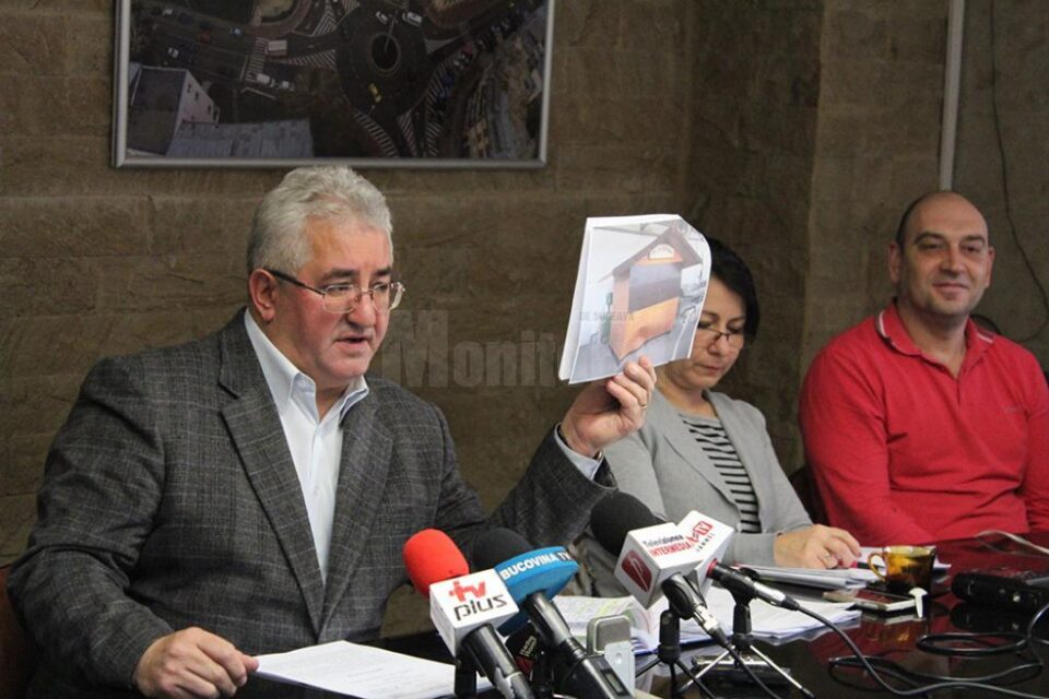 Noile căsuțe de lemn pentru Târgul de Crăciun din centrul Sucevei