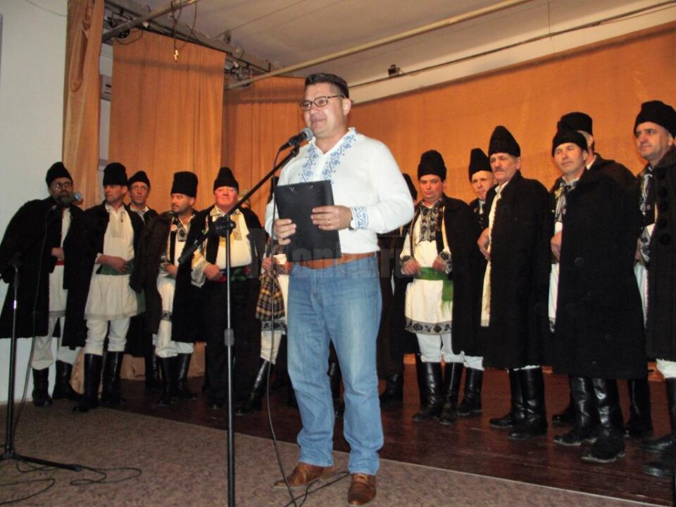 Spectacolul „Vom fi ce-am fost și mai mult decât atât”, la Fălticeni
