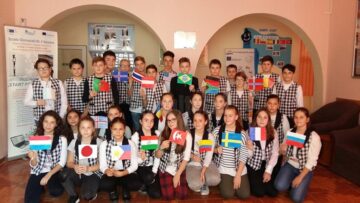 Elevii și profesorii Școlii Gimnaziale Nr. 4 au promovat „O lume a păcii – O lume mai bună”