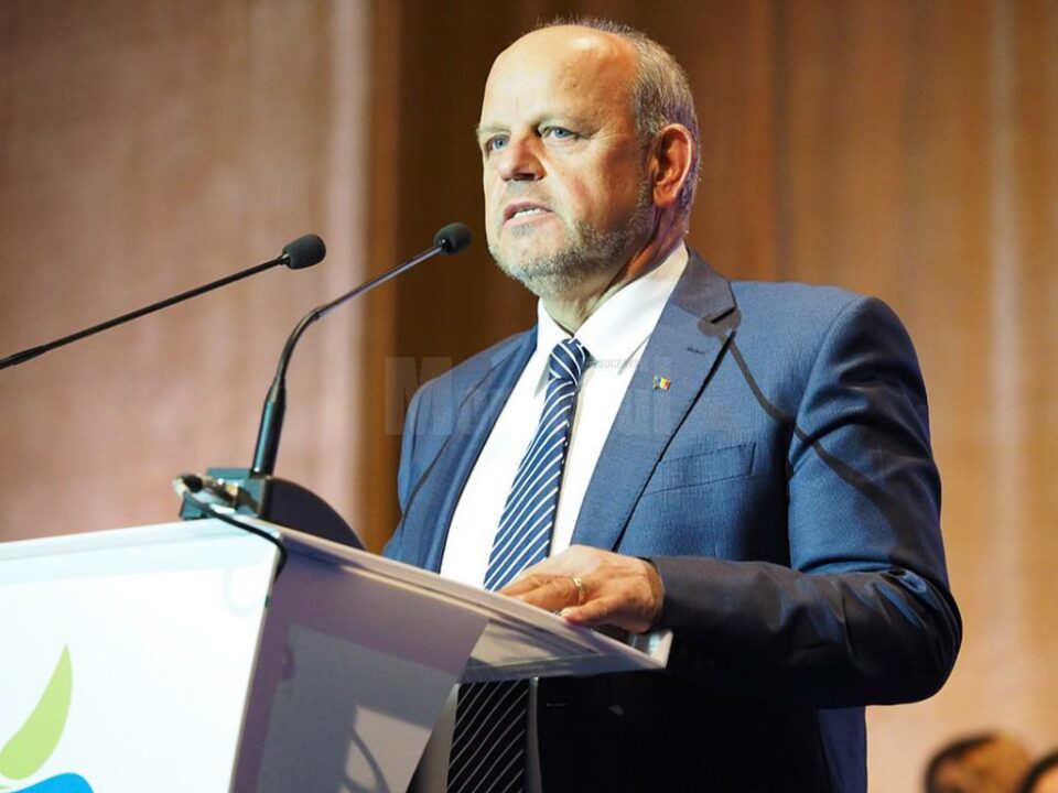 Aurel Olarean candidează pe primul loc la Senat