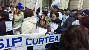 Sindicaliști din toată țara au cerut oficialilor de la București plata dobânzilor datorate