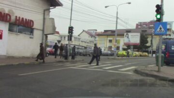 Traversări pe roșu în fața Pieței Mari